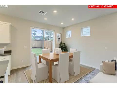 Dining - 5729 Basalt Ct, Springfield, OR 97478 photo 1 of 1