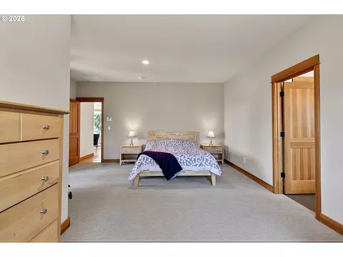 Bedroom - 4312 Wendell Ln, Eugene, OR 97405 photo 1 of 9