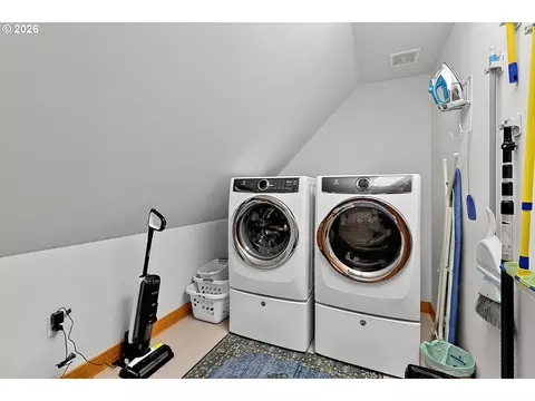 Other - 4312 Wendell Ln, Eugene, OR 97405 photo 4 of 9