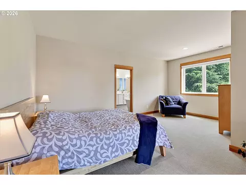Bedroom - 4312 Wendell Ln, Eugene, OR 97405 photo 2 of 9