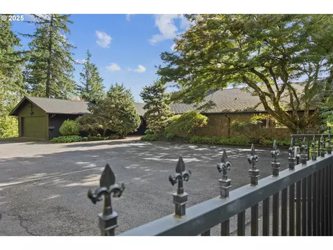 3450 SW 44th Ave, Portland, OR 97221