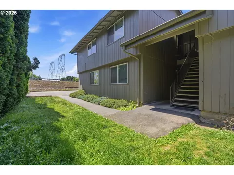 1715 SE 9th Ave, Camas, WA 98607