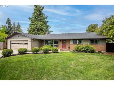 1724 Oak Dr, Eugene, OR 97404