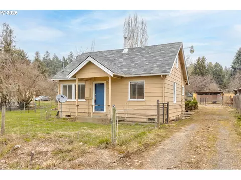 55097 SW Lovegren Dr, Gaston, OR 97119
