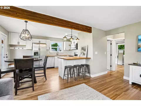 Kitchen - 3021 SE 3rd Ave, Camas, WA 98607 photo 1 of 6