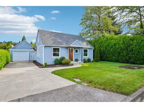 Exterior - 3021 SE 3rd Ave, Camas, WA 98607 photo 2 of 6