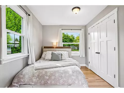 Bedroom - 3021 SE 3rd Ave, Camas, WA 98607 photo 2 of 7