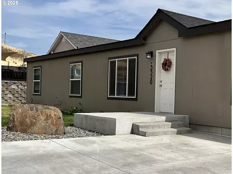 3520 NE King Pl, Pendleton, OR 97801