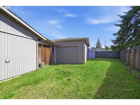 Exterior - 1233 Kenray Loop, Springfield, OR 97477 photo 6 of 6