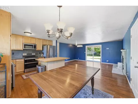 Other - 1233 Kenray Loop, Springfield, OR 97477 photo 4 of 11