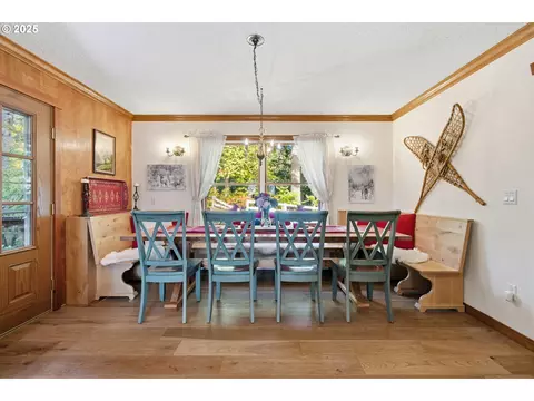 Dining - 3031 Loop Rd, Stevenson, WA 98648 photo 2 of 2