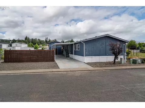 155 NW Broc Dr, Winston, OR 97496