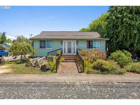 1096 N Elliott St, Coquille, OR 97423