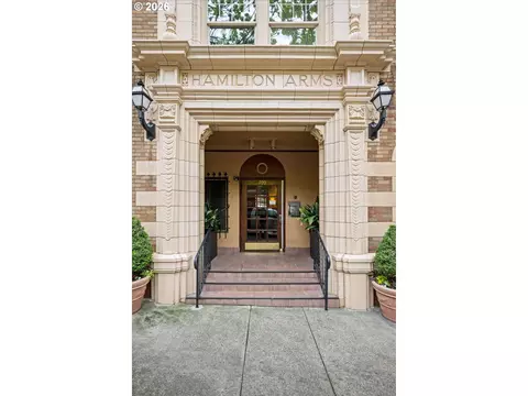 709 SW 16th Ave #505, Portland, OR 97205