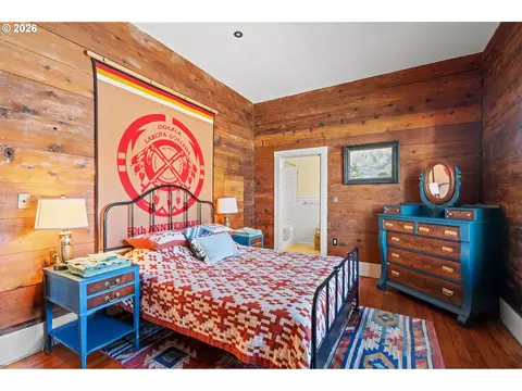 Bedroom - 614 SE Byers Ave, Pendleton, OR 97801 photo 1 of 5