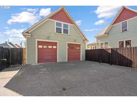 Exterior - 614 SE Byers Ave, Pendleton, OR 97801 photo 10 of 11