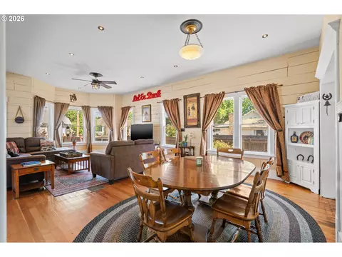 Dining - 614 SE Byers Ave, Pendleton, OR 97801 photo 2 of 3