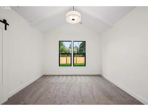 Bedroom - 89 Churchview Dr, Eugene, OR 97408 photo 1 of 10