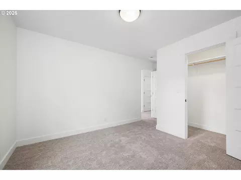 Bedroom - 89 Churchview Dr, Eugene, OR 97408 photo 6 of 10