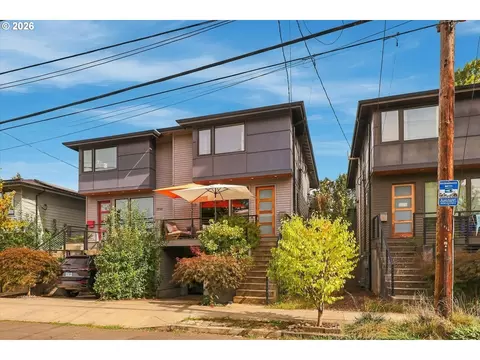 3918 SE 34th Ave, Portland, OR 97202