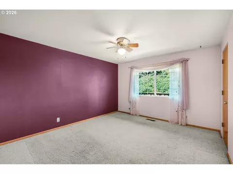 Bedroom - 2225 W 28th Ave, Eugene, OR 97405 photo 1 of 6