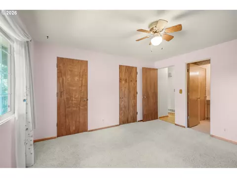 Bedroom - 2225 W 28th Ave, Eugene, OR 97405 photo 2 of 6