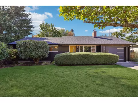 9745 SW Inglewood Ct, Portland, OR 97225