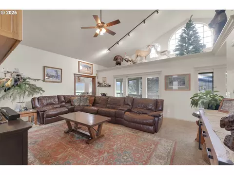 Living - 91375 Marcola Rd, Springfield, OR 97478 photo 1 of 3