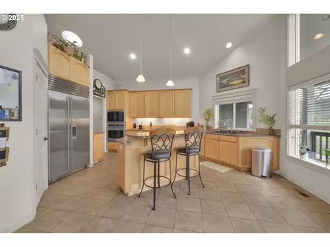 Kitchen - 91375 Marcola Rd, Springfield, OR 97478 photo 1 of 3