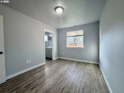 Bedroom - 140 SEighth Ct, Irrigon, OR 97844 photo 1 of 4