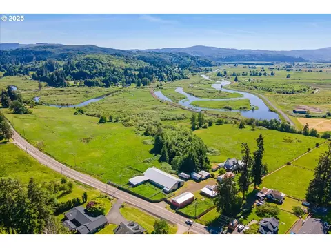 78733 Quincy Mayger Rd, Clatskanie, OR 97016