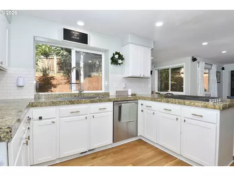 Kitchen - 151 SE Condor Dr, Gresham, OR 97080 photo 1 of 3