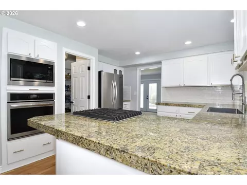 Kitchen - 151 SE Condor Dr, Gresham, OR 97080 photo 3 of 3
