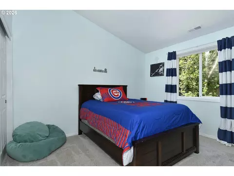 Bedroom - 151 SE Condor Dr, Gresham, OR 97080 photo 4 of 5