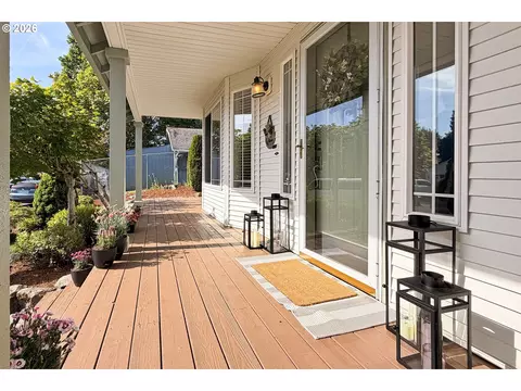 Exterior - 151 SE Condor Dr, Gresham, OR 97080 photo 13 of 14