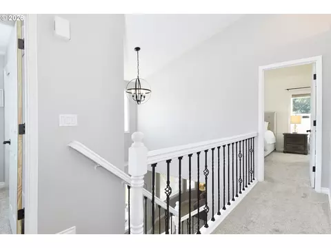 Entry Way - 151 SE Condor Dr, Gresham, OR 97080 photo 5 of 5
