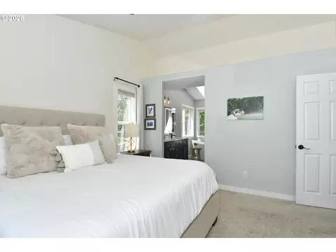 Bedroom - 151 SE Condor Dr, Gresham, OR 97080 photo 2 of 5