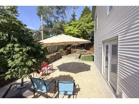 Exterior - 151 SE Condor Dr, Gresham, OR 97080 photo 10 of 14