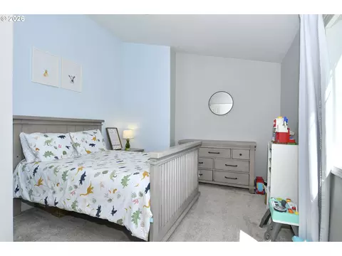 Bedroom - 151 SE Condor Dr, Gresham, OR 97080 photo 3 of 5