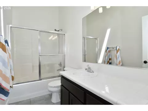 Bath - 151 SE Condor Dr, Gresham, OR 97080 photo 4 of 4