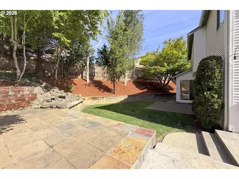 Exterior - 151 SE Condor Dr, Gresham, OR 97080 photo 3 of 14