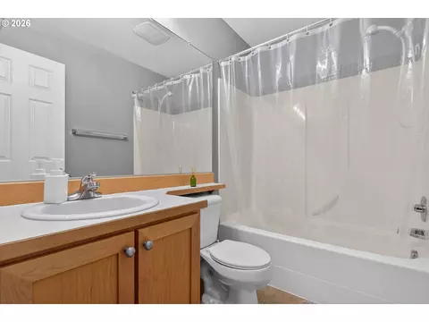 Bath - 15430 SW Sparrow Loop #102, Beaverton, OR 97007 photo 3 of 3