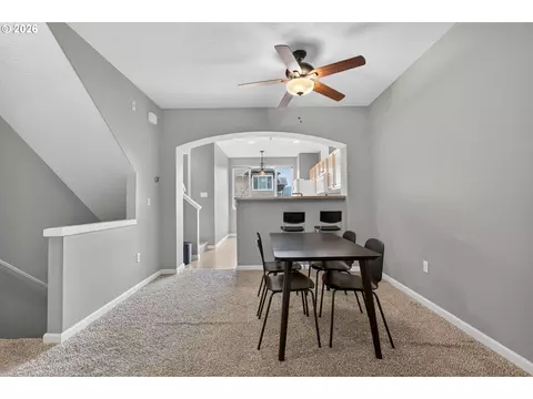 Dining - 15430 SW Sparrow Loop #102, Beaverton, OR 97007 photo 3 of 4
