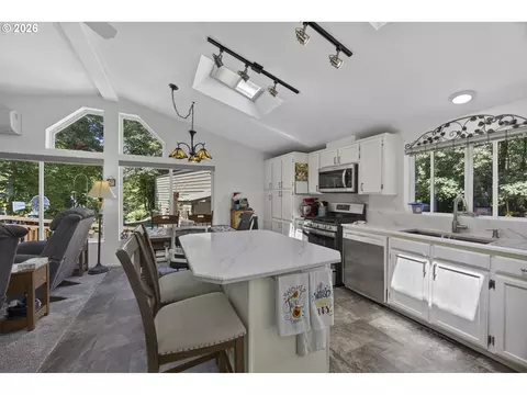12290 Highway 126, Mapleton, OR 97453 photo 12