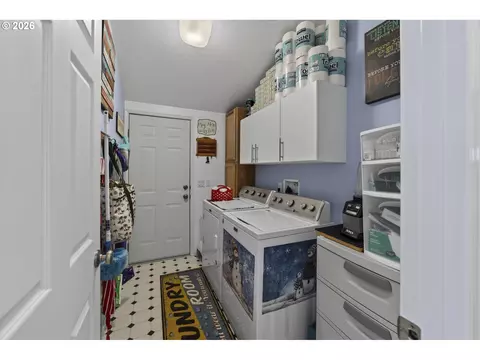 12290 Highway 126, Mapleton, OR 97453 photo 14