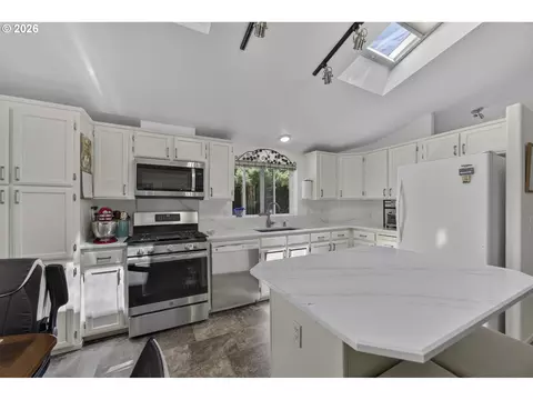 12290 Highway 126, Mapleton, OR 97453 photo 13