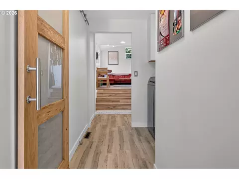 Entry Way - 207 W 52nd Ave, Eugene, OR 97405 photo 1 of 1
