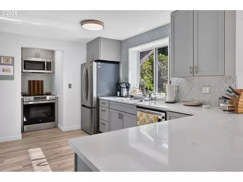 Kitchen - 207 W 52nd Ave, Eugene, OR 97405 photo 2 of 4