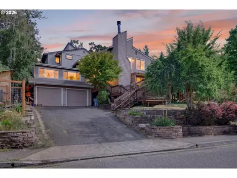 Exterior - 207 W 52nd Ave, Eugene, OR 97405 photo 2 of 13