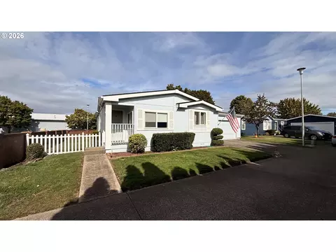 1111 SE 3rd Ave # 72, Canby, OR 97013 photo 2